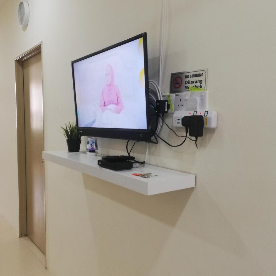 Neesa Homestay Bukit Gambang-Muslim Экстерьер фото